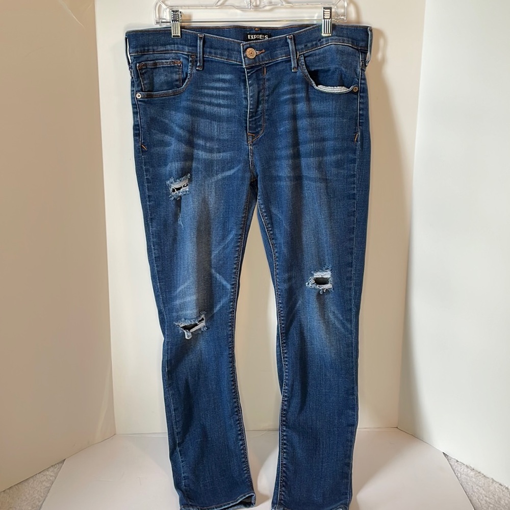 Express Women's Size 14  Cropped Leggings Mid rise Distressed Jeans